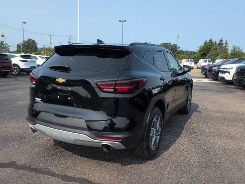 Used 2023 Chevrolet Blazer LT w/ Convenience Package FWD image 7