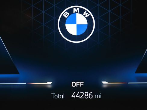 Used 2023 BMW 760i xDrive AWD/4WD image 29