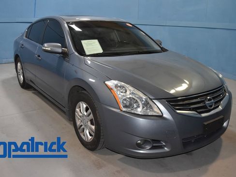 Used 2012 Nissan Altima 2.5 SL w/ Technology Pkg image 1