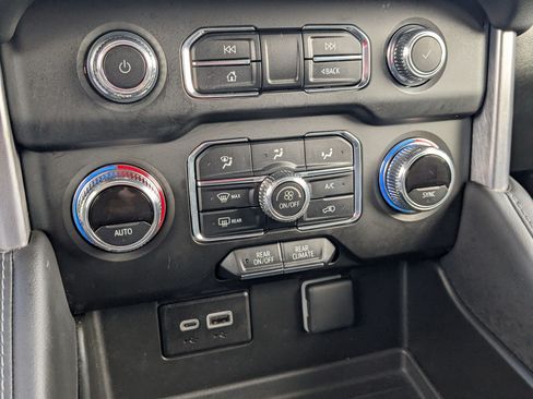 Used 2024 GMC Yukon XL SLE w/ Max Trailering Package AWD/4WD image 25
