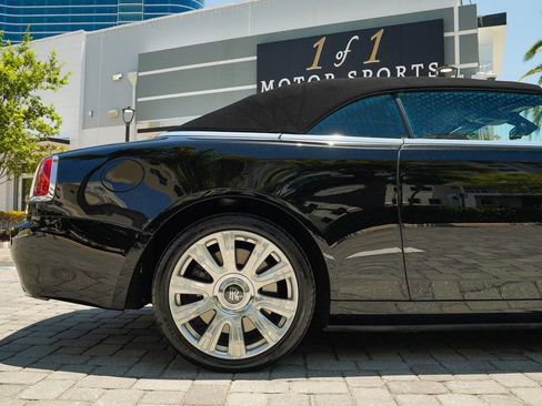 Used 2016 Rolls-Royce Dawn image 26