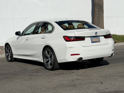 Used 2024 BMW 330i Sedan w/ Premium Package image 10