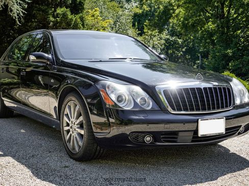 Used 2009 Maybach 62 S RWD image 12