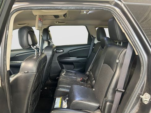 Used 2019 Dodge Journey Crossroad w/ Navigation Group FWD image 12