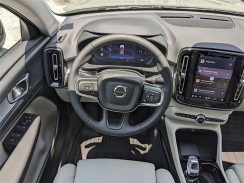 New 2025 Volvo XC40 B5 Plus w/ Protection Package Premier image 17