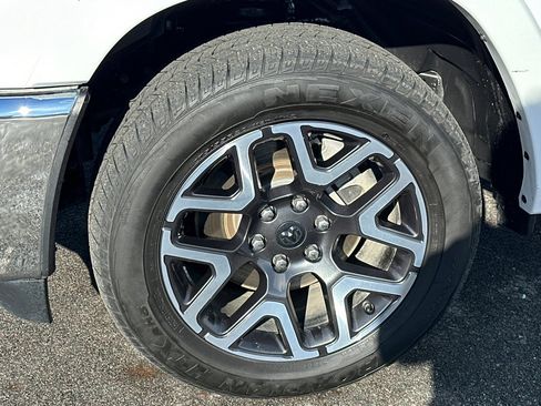 Used 2025 RAM 1500 Laramie AWD/4WD image 45