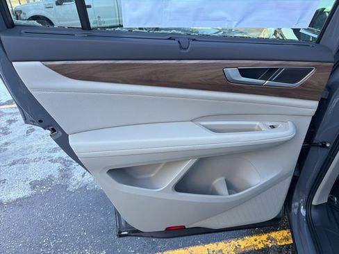 New 2026 Volkswagen Atlas SE image 25