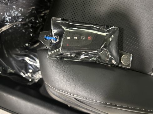 Certified 2023 Lexus ES 350 w/ Premium Package image 36