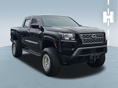 Used 2022 Nissan Frontier SV w/ Technology Package RWD image 1