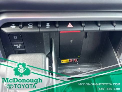 Certified 2025 Toyota Sequoia Platinum AWD/4WD image 15