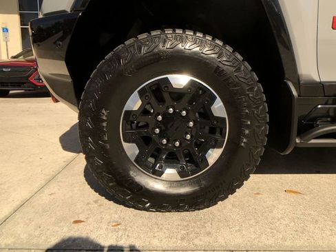 New 2025 GMC Hummer EV 3X w/ Extreme Off-Road Package image 18