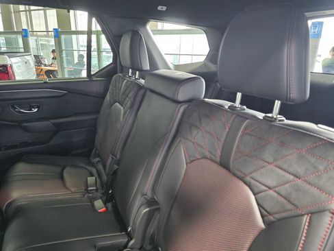 New 2026 Honda Pilot Black Edition image 17