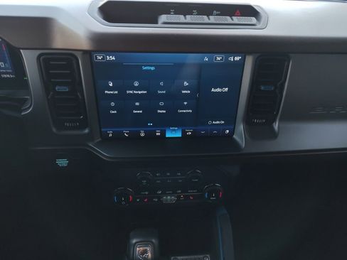 Used 2022 Ford Bronco Outer Banks image 8