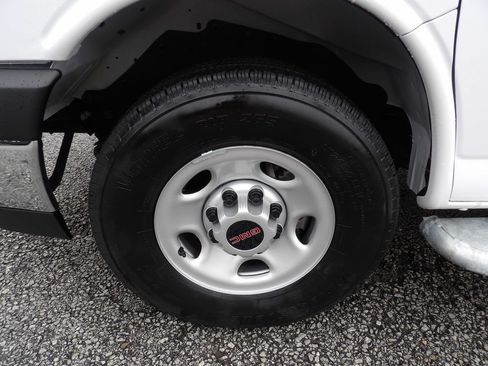 Used 2025 GMC Savana 2500 w/ Driver Convenience Package RWD image 51