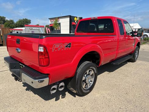Used 2014 Ford F350 Lariat w/ Lariat Interior Package image 4
