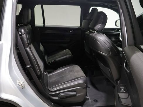 Used 2023 Jeep Grand Cherokee L Laredo AWD/4WD image 22