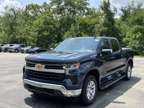 Used 2023 Chevrolet Silverado 1500 LT AWD/4WD image 8