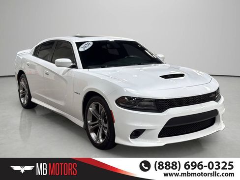 Used 2020 Dodge Charger R/T w/ Navigation & Travel Group RWD image 6