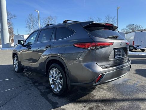 Used 2021 Toyota Highlander Limited image 5