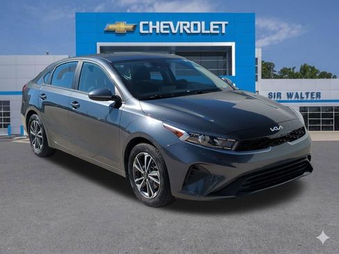 Used 2024 Kia Forte LXS FWD image 8
