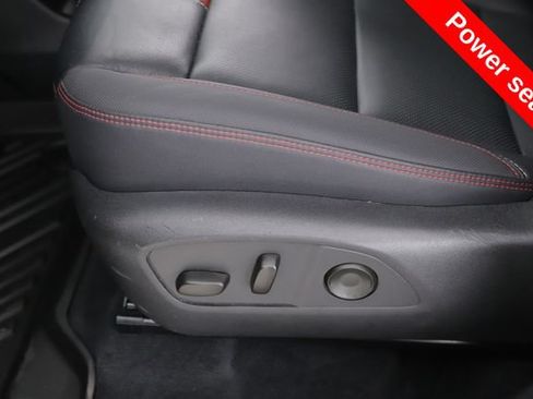 Used 2026 Chevrolet Traverse RS AWD/4WD image 19
