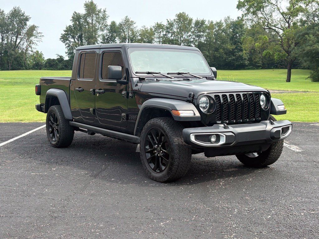 Used 2023 Jeep Gladiator Sport AWD/4WD image 2