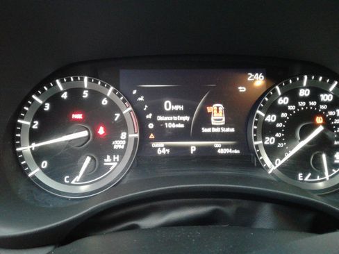 Used 2021 Toyota Highlander XLE image 21