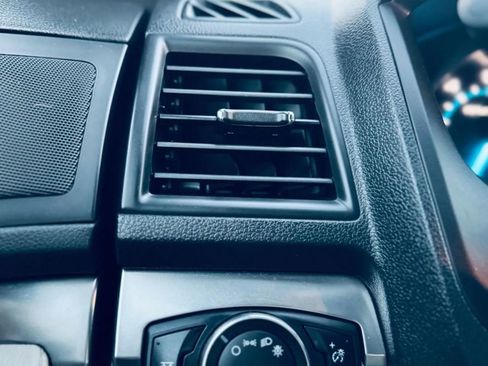 Used 2014 Ford Explorer FWD image 17