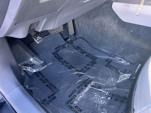 Used 2022 Toyota Camry SE image 17