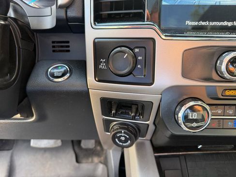Used 2022 Ford F350 Lariat w/ Lariat Ultimate Package AWD/4WD image 11