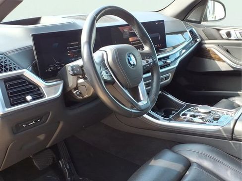 Used 2025 BMW X5 xDrive50e AWD/4WD image 8