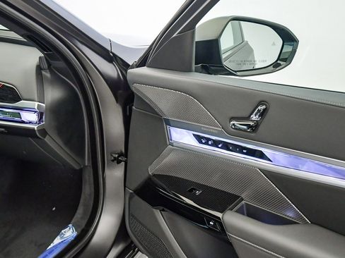 New 2026 BMW 740i w/ Premium Package image 21
