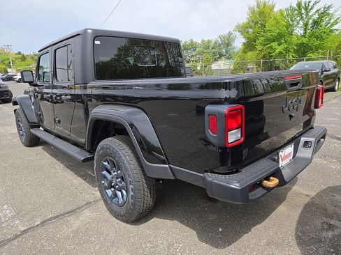 New 2026 Jeep Gladiator Mojave AWD/4WD image 3