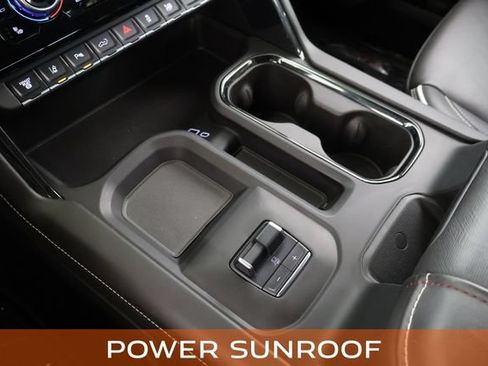 Used 2025 GMC Sierra 2500 AT4X AWD/4WD image 32