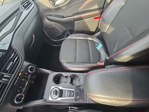 Used 2025 Ford Escape ST-Line image 21