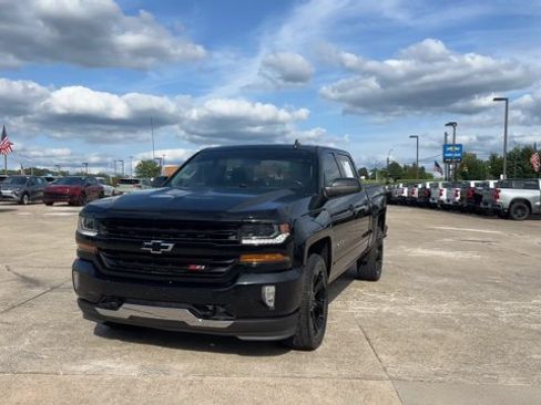 Used 2018 Chevrolet Silverado 1500 LT w/ All Star Edition AWD/4WD image 4