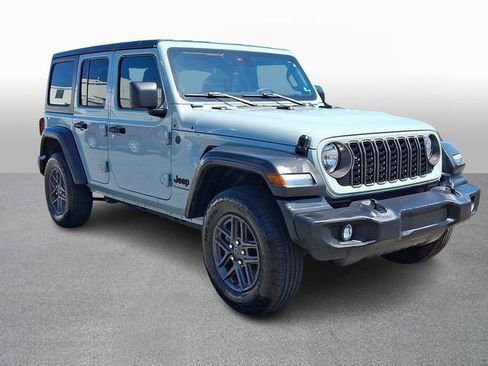 Used 2024 Jeep Wrangler Unlimited Sport AWD/4WD image 3
