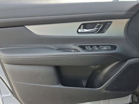 Certified 2025 Nissan Murano SL image 8