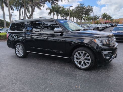 Used 2018 Ford Expedition Max Platinum AWD/4WD image 3