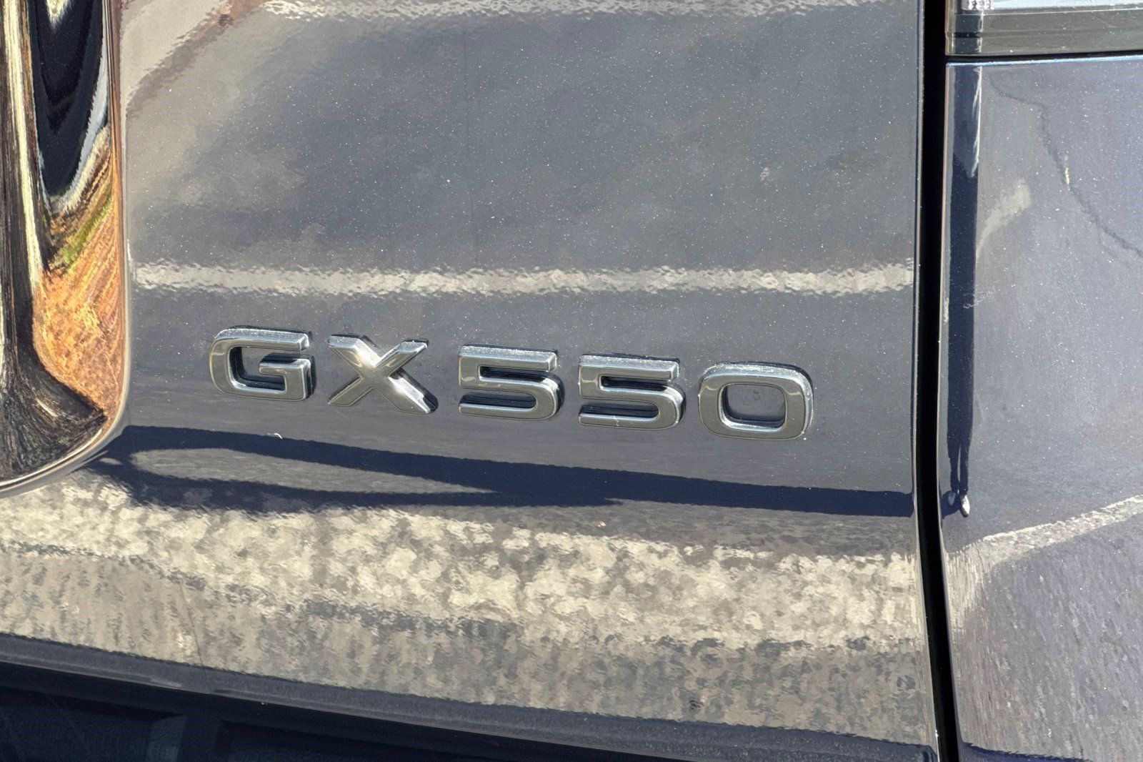 Used 2024 Lexus GX 550 w/ Accessory Package (31) AWD/4WD image 40