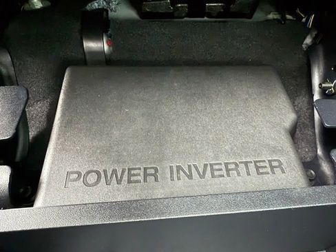 Used 2025 Ford F150 Lariat w/ Equipment Group 502A High image 25