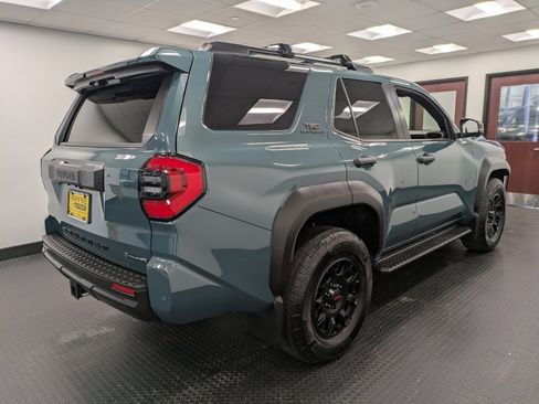 Used 2025 Toyota 4Runner TRD Off-Road Premium image 4