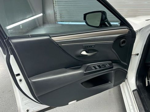 Used 2021 Lexus ES 350 F Sport w/ Accessory Package 2 FWD image 17