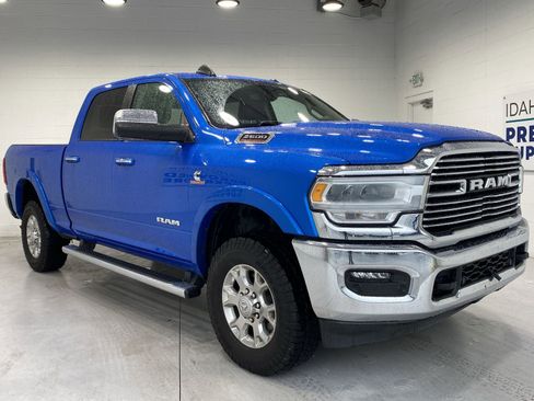 Used 2022 RAM 2500 Laramie AWD/4WD image 2