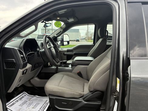 Used 2020 Ford F250 XLT w/ XLT Premium Package image 17