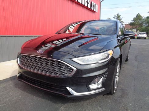 Used 2020 Ford Fusion Titanium FWD image 12