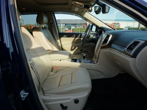 Used 2015 Jeep Grand Cherokee Limited image 25