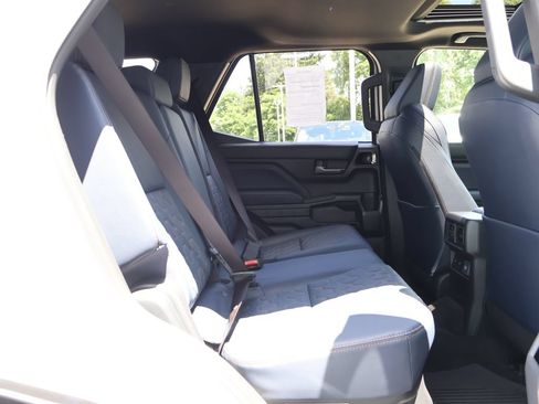 Used 2026 Toyota 4Runner Platinum AWD/4WD image 35