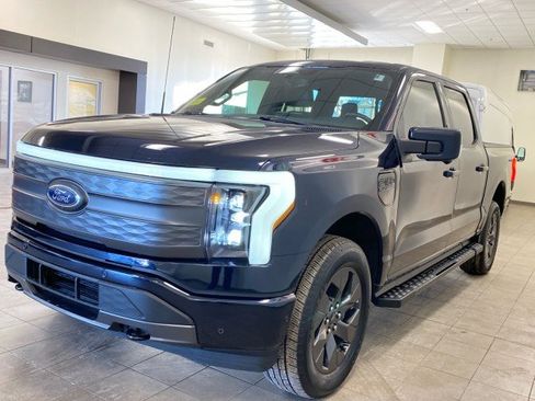 Used 2023 Ford F150 Lightning Lariat w/ Tow Technology Package image 4