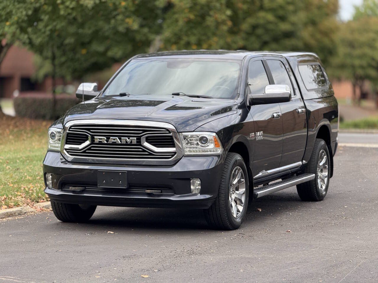 Used 2017 RAM 1500 Limited AWD/4WD image 2
